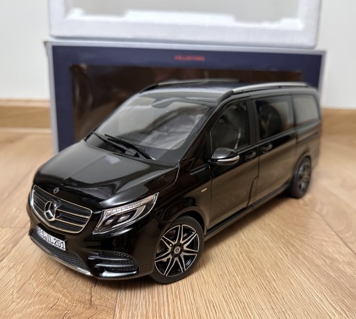 Zdjęcie oferty: Mercedes V Class V260 AMG Line 1:18 Norev