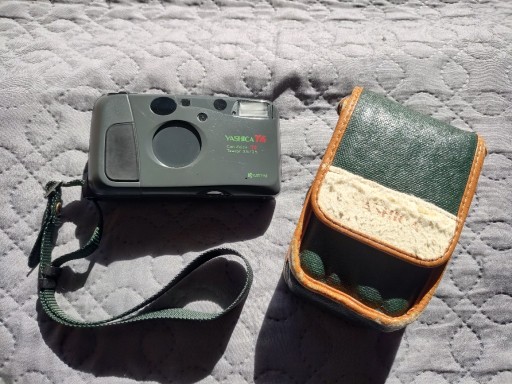 Zdjęcie oferty: Yashica T4 Safari + ETUI - SAMPLE - SPRAWNY