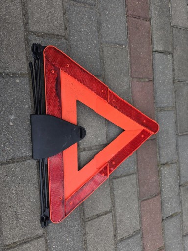 Zdjęcie oferty: Trójkąt Audi A4B6 Sedan 4B5860251C