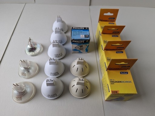 Zdjęcie oferty: Żarówki MR16 12V - LED x 7szt & HALOGEN x 8szt