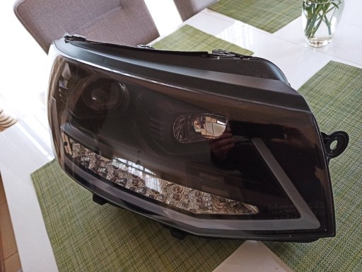 Zdjęcie oferty: Lampa prawa LED DRL VW T6 15-19