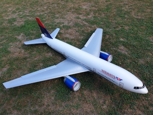 Zdjęcie oferty: Duzy model RC latający BOEING 777 samolot dron