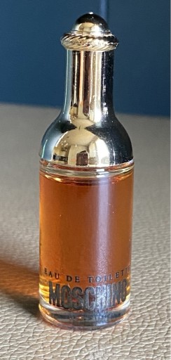 Zdjęcie oferty: MOSCHINO VINTAGE NOWOŚĆ, miniaturowa, kolekcjonerska, o pojemności 4 ml