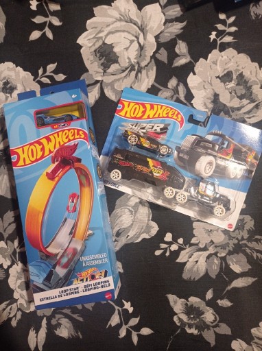 Zdjęcie oferty: Zestaw wyrzutnia+ciężarówka desert forc hot wheels