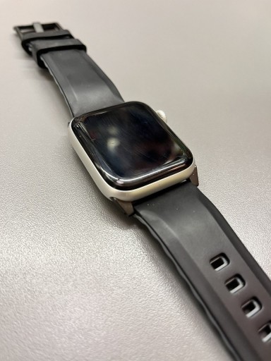 Zdjęcie oferty: Apple Watch 4,44mm Nike,zacina przycisk boczny 