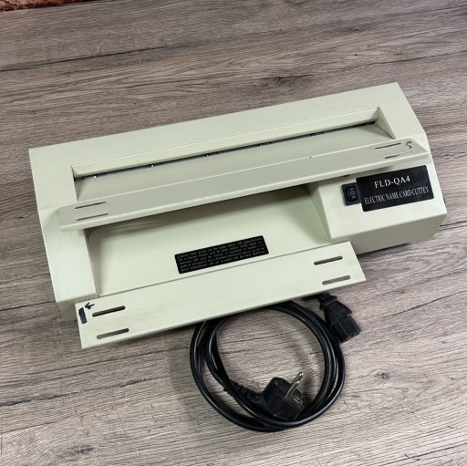 Zdjęcie oferty: Urządzenie do cięcia wizytówek