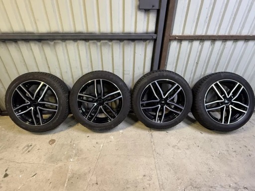 Zdjęcie oferty: Koła zimowe aluminiowe 17” DEZENT do VW GOLF PASSAT BMW G20 AUDI A4