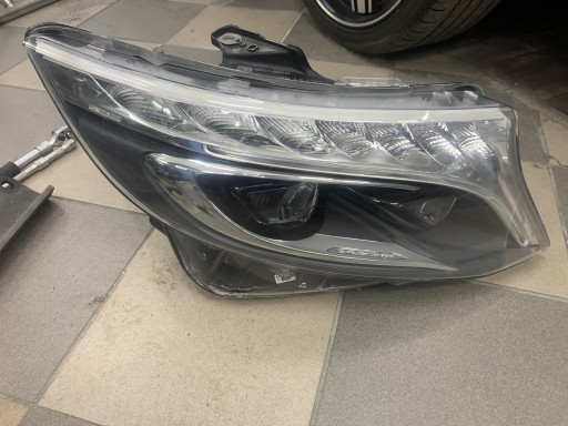 Zdjęcie oferty: Mercedes Vito W447 reflektor prawy led ils Led