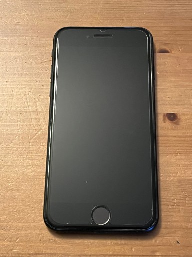 Zdjęcie oferty: Iphone SE 2020 64 GB super stan