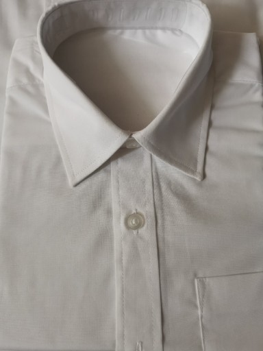 Zdjęcie oferty: Nowa biała koszula r. 135-140 krótki rękaw. 