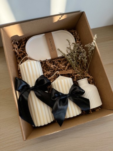 Zdjęcie oferty: Elegancki zestaw box prezentowy boho świece sojowe