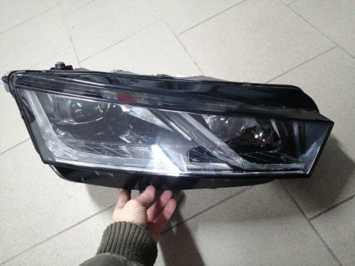 Zdjęcie oferty: Skody Octavia lV lampa przednia Full Led  