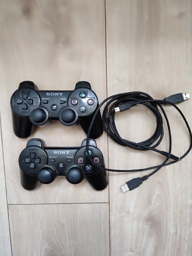 Zdjęcie oferty: 2x Pad Sony PlayStation 3 plus kabel