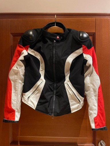 Zdjęcie oferty: Kurtka motocyklowa letnia Dainese rozmiar 46