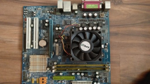 Zdjęcie oferty: Płyta główna Gigabyte + procesor + ram