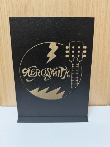 Zdjęcie oferty: Super dekoracja - Aerosmith - postaw lub powieś!