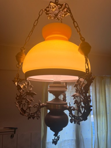 Zdjęcie oferty: Piękna wisząca lampa ze zdobieniami