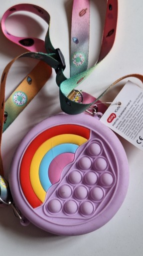 Zdjęcie oferty: Portfel dla dziecka gumowy ze smycza