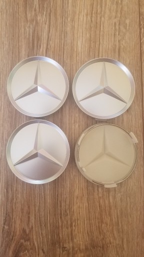 Zdjęcie oferty: Dekielki Mercedes emblematy do felg 75mm 4 szt.