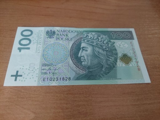 Zdjęcie oferty: Banknot 100 zł seria ET