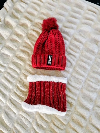 Zdjęcie oferty: Damski komplet zimowy 