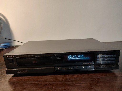 Zdjęcie oferty: Odtwarzacz CD Technics SL-P202A 