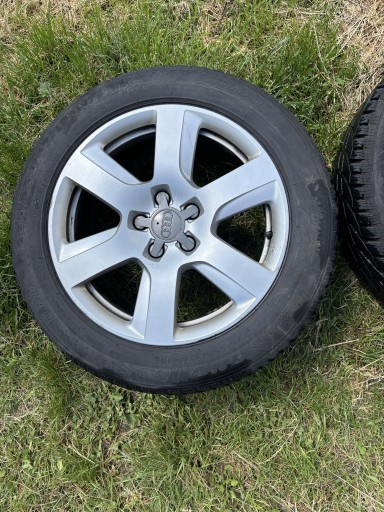 Zdjęcie oferty: Komplet felg aluminiowych 17 Audi + opony Kormoran snow 225/55 R17