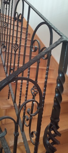 Zdjęcie oferty: tralki  słupki ozdobne na balustrady, schody