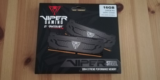 Zdjęcie oferty: Pamięć RAM Patriot DDR4 16 GB 4000 