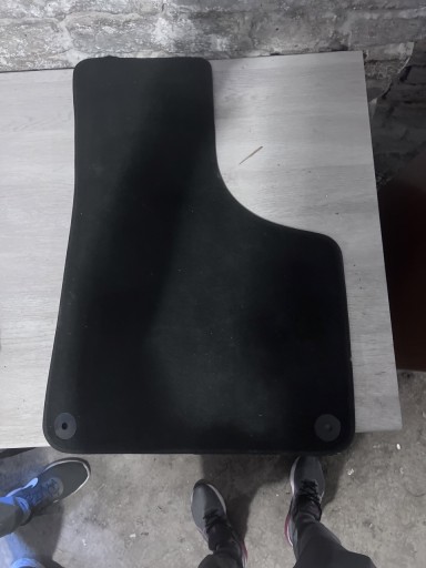 Zdjęcie oferty: Komplet przód dywaniki welurowe Audi A3 8P, A4 B6/B7.