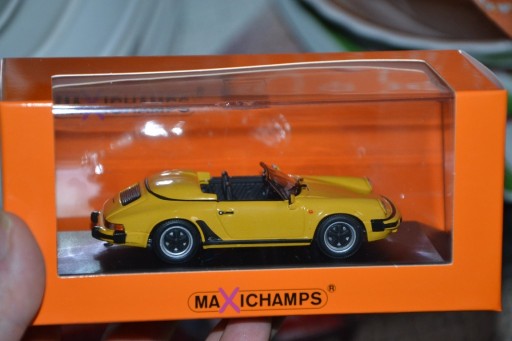 Zdjęcie oferty: Porsche 911 G model 3.2 speedster 1988 1/43 Fuchs