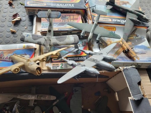 Zdjęcie oferty: samoloty prl match box orginal rzadkosc kolekcionerskie