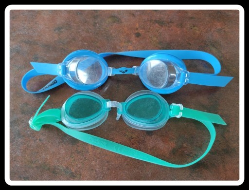 Zdjęcie oferty: Okulary dziecięce do wody na basen - cena za 2 par