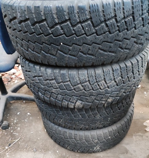 Zdjęcie oferty: Collins Nordic 4X4 215/65 R16 102 T