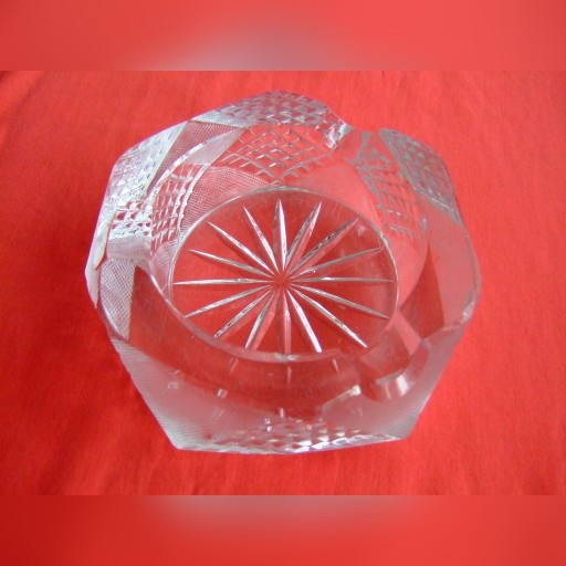 Zdjęcie oferty: Popielniczka kryształowa kryształ sześciokątna PRL