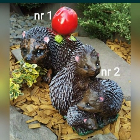 Zdjęcie oferty: Ogrodowa figurka figurki jeż z jabłkiem  jeże 