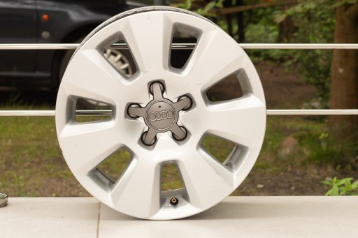 Zdjęcie oferty: Felgi aluminiowe 16'' 5x112 ET37 – Audi A4 B8 A6 C7, VW, Skoda, Seat