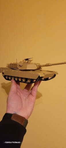 Zdjęcie oferty: Abrams 1A2 MODEL 1:35 złożony