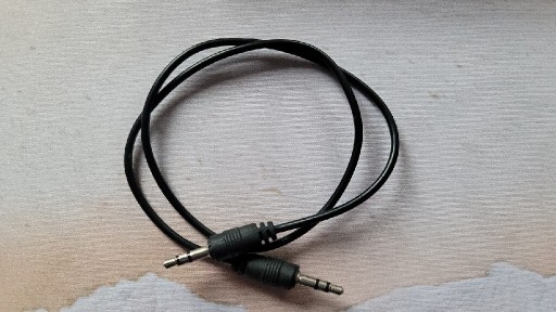 Zdjęcie oferty: Kabel Jack 3,5mm to Jack 3.5mm, czarny, ~0.5m