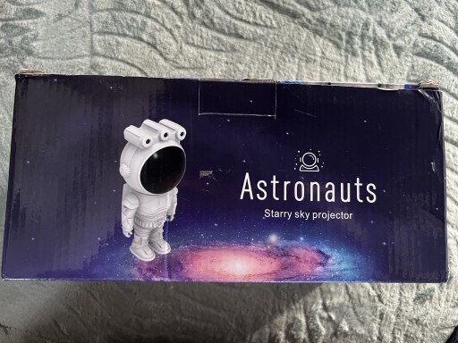 Zdjęcie oferty: Projektor astronauta
