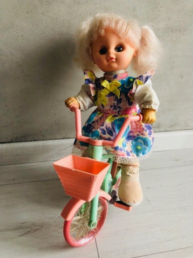 Zdjęcie oferty: Lalka na rowerku rowerze zabawka grająca