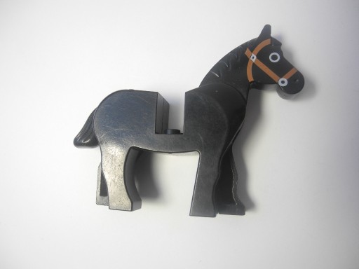 Zdjęcie oferty: LEGO Koń czarny 4493c01pb02 Castle - Większe zarysowania