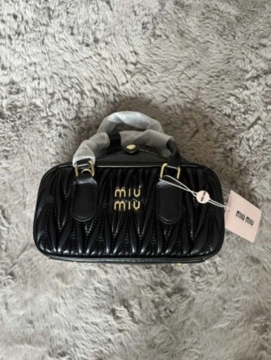 Zdjęcie oferty: Torebka miu miu czarna