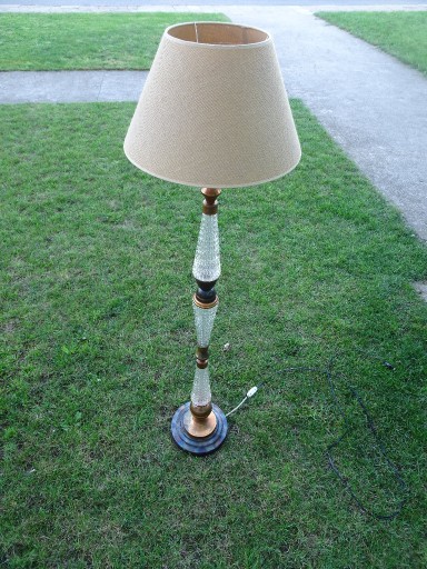 Zdjęcie oferty: Lampa wolnostojąca - używana