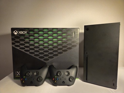Zdjęcie oferty: Konsola Xbox Series X 1 TB SSD + 2 pady