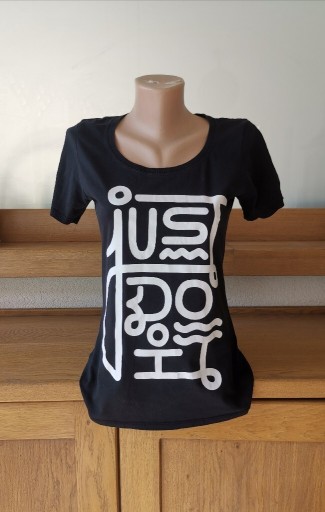 Zdjęcie oferty: T-shirt Nike Just Do It, rozmiar 36