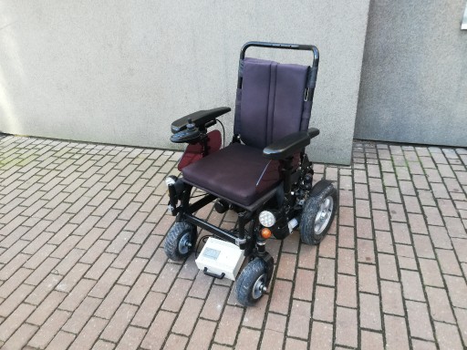 Zdjęcie oferty: Wózek inwalidzki elektryczny -Vitea Care W1018 Joy