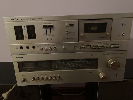 Zdjęcie oferty: Philips analogowy tuner radiowy 694 vintage