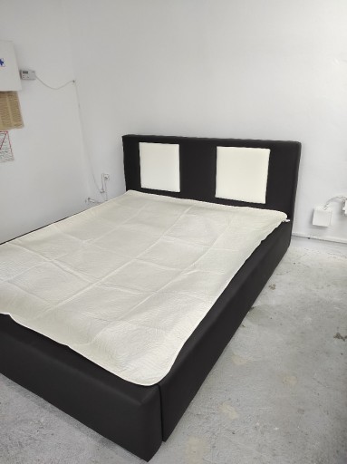 Zdjęcie oferty: Łóżko sypialniane tapicerowane