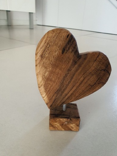 Zdjęcie oferty: Serce drewno orzech 17cm